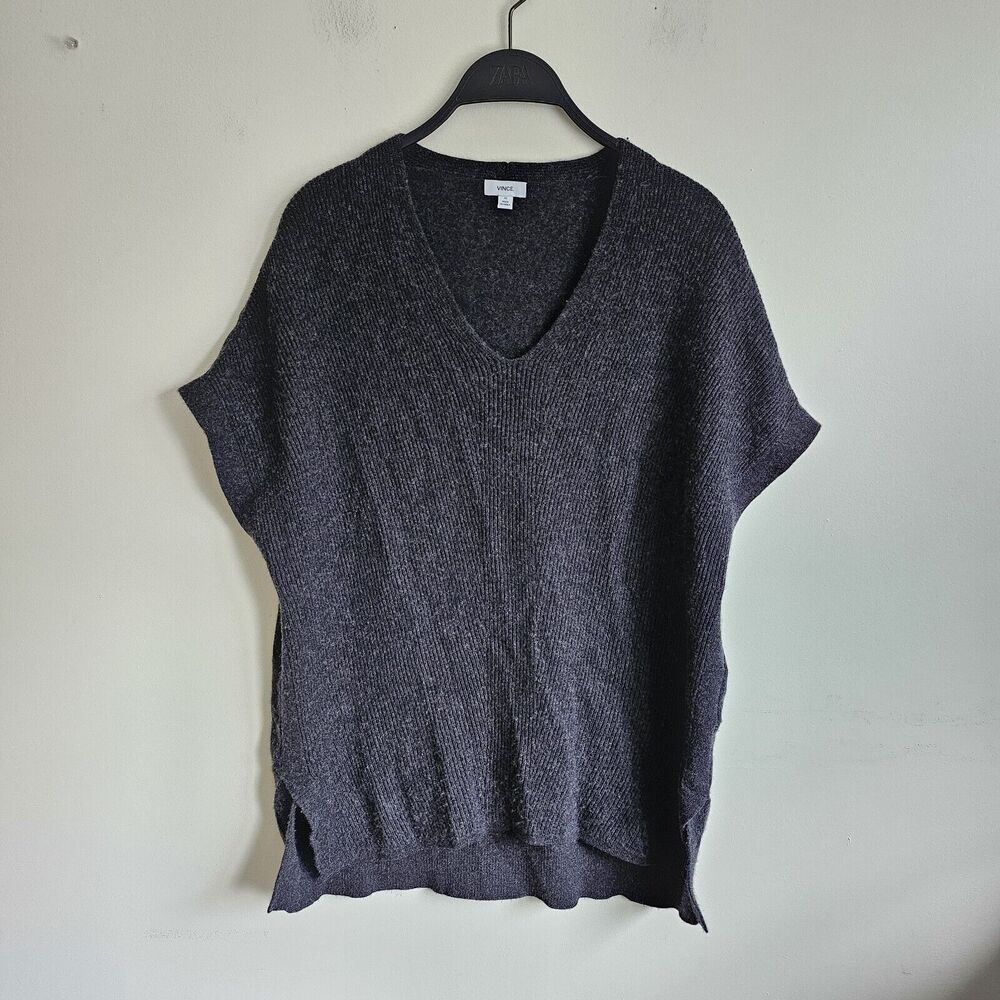 Vince Oversized Women's XS Sweater Vest. Cashmere & Wool Blend.V neck70% Wool